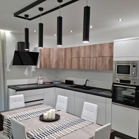 Kd Apartment, Accogliente, Moderno E Spazioso. Castel Di Sangro Luaran gambar