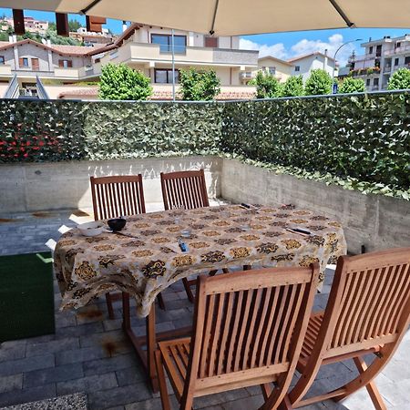 Kd Apartment, Accogliente, Moderno E Spazioso. Castel Di Sangro Luaran gambar