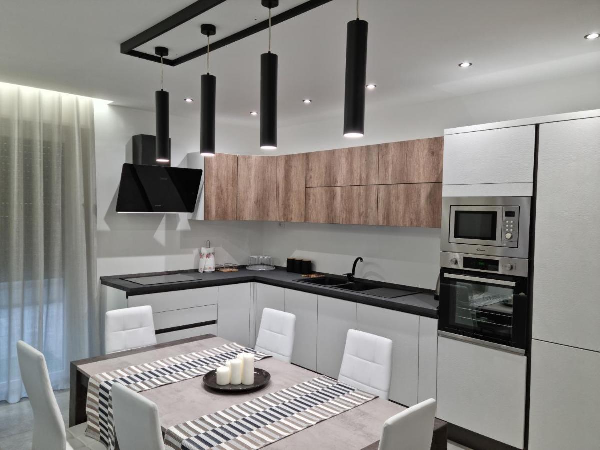 Kd Apartment, Accogliente, Moderno E Spazioso. Castel Di Sangro Luaran gambar
