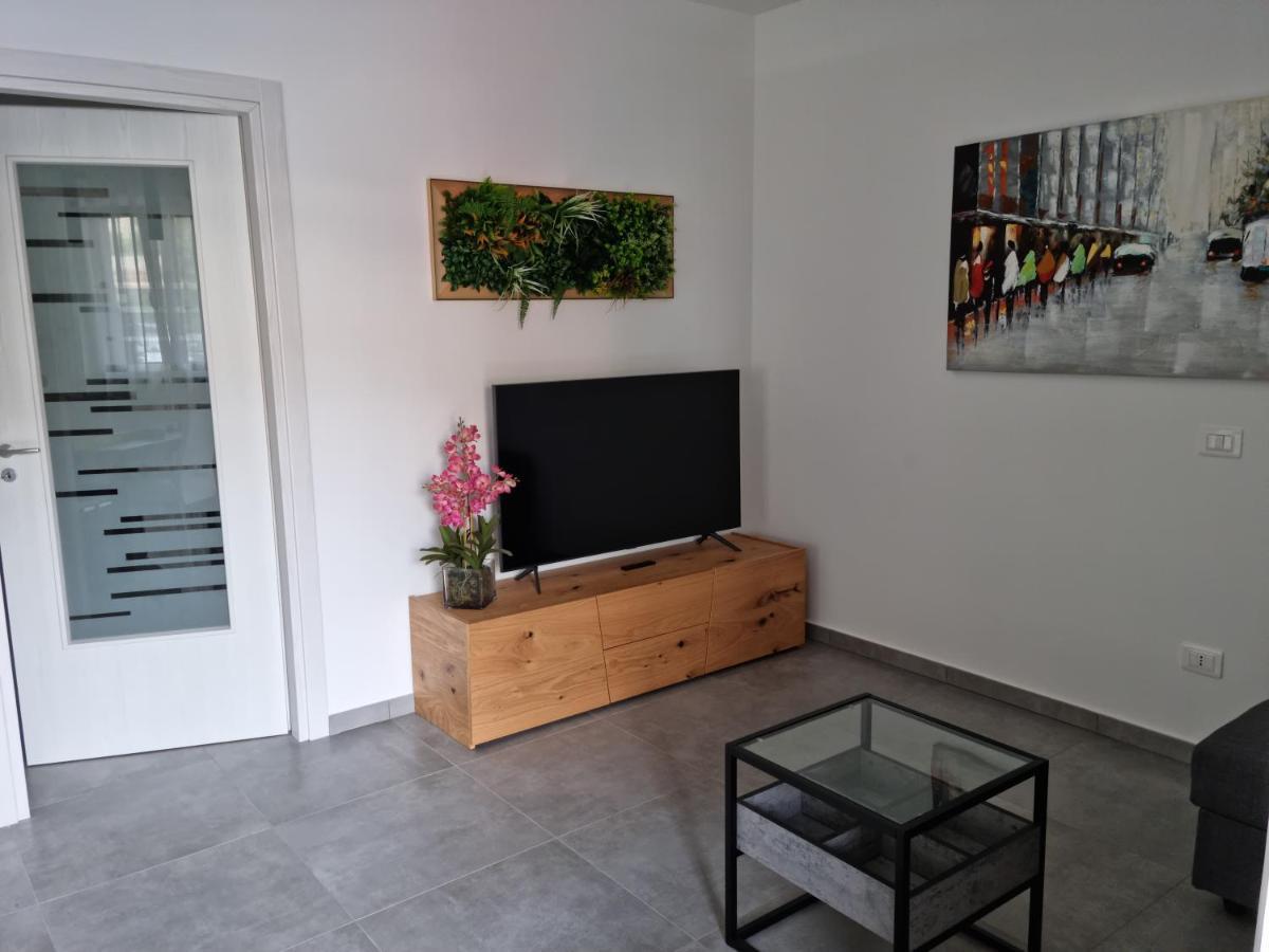 Kd Apartment, Accogliente, Moderno E Spazioso. Castel Di Sangro Luaran gambar